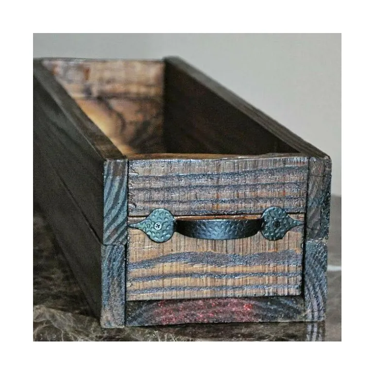 Ящик из дерева