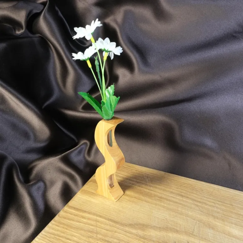 Ваза для цветов и сухоцветов деревянная с колбой