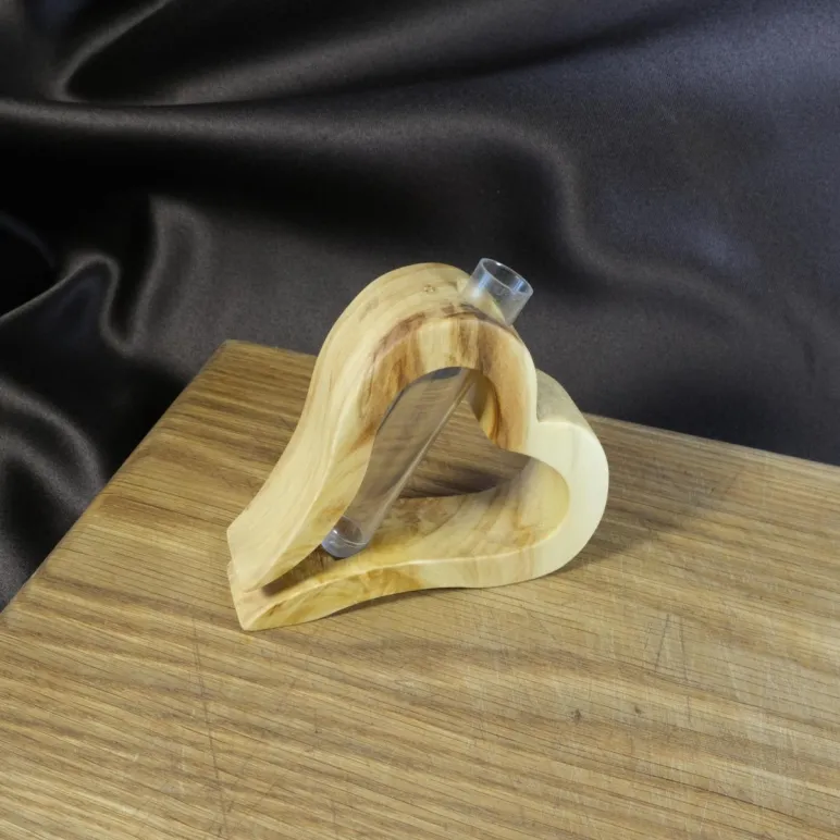 Ваза для цветов и сухоцветов из дерева | сердце | C колбой