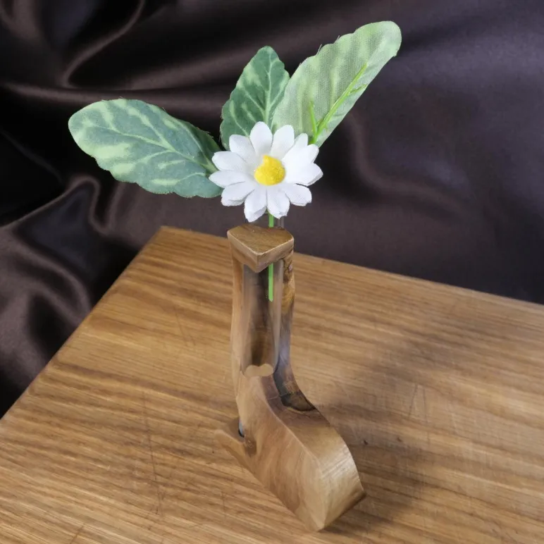 Ваза для цветов и сухоцветов из дерева с колбой