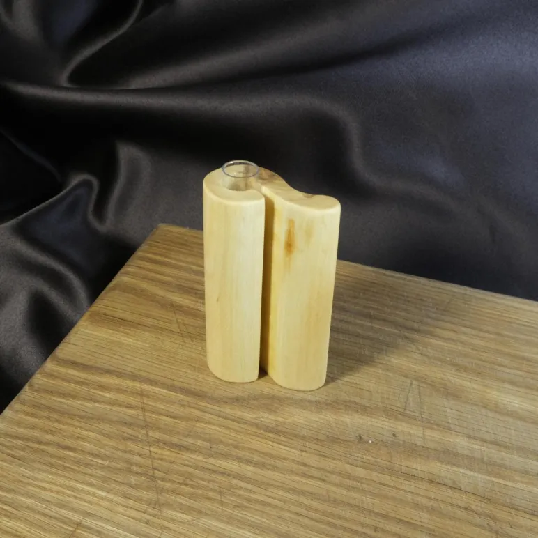 Ваза для цветов и сухоцветов из дерева с колбой