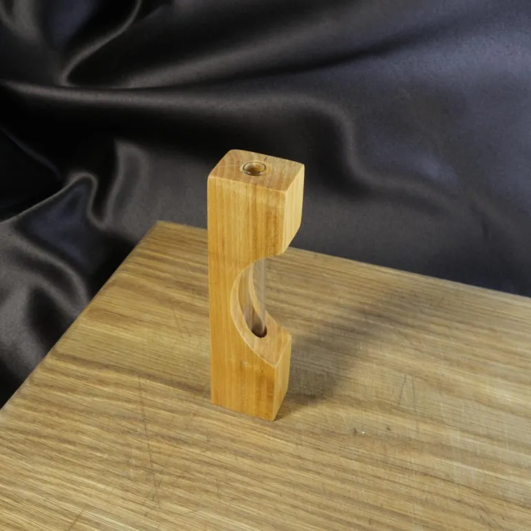 Ваза для цветов и сухоцветов из дерева с колбой