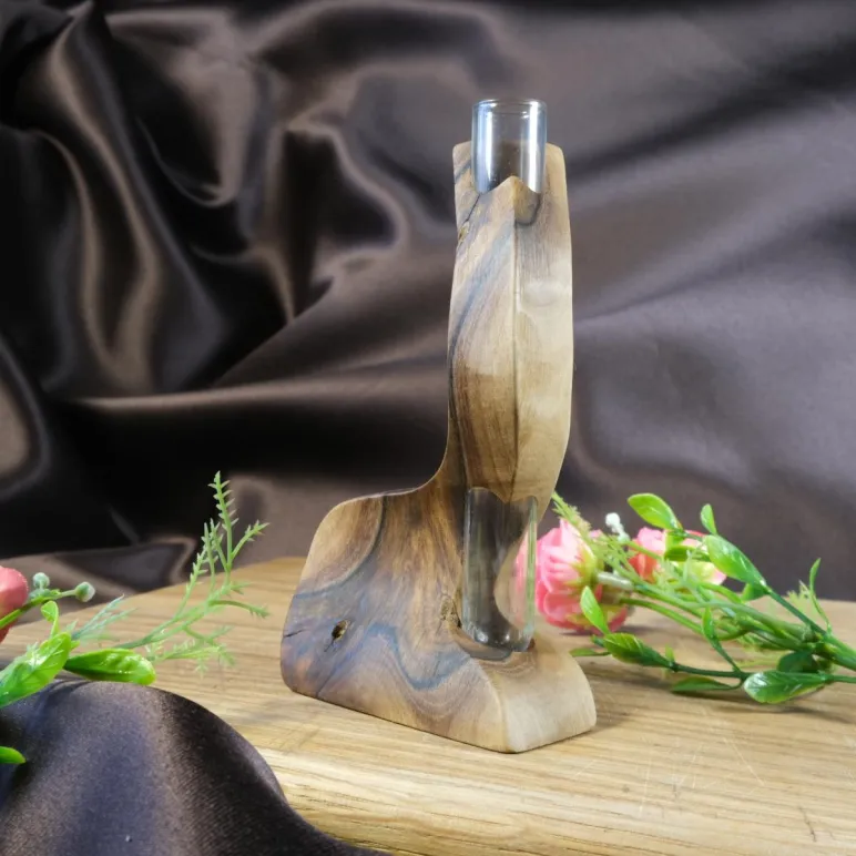 Ваза для цветов и сухоцветов из дерева с колбой