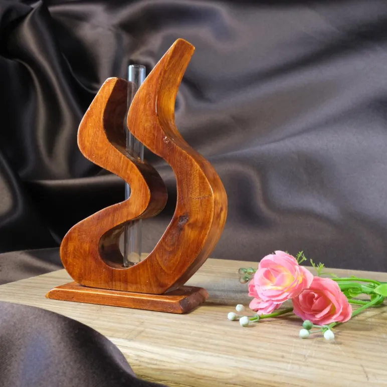 Ваза для цветов и сухоцветов из дерева лакированная с колбой