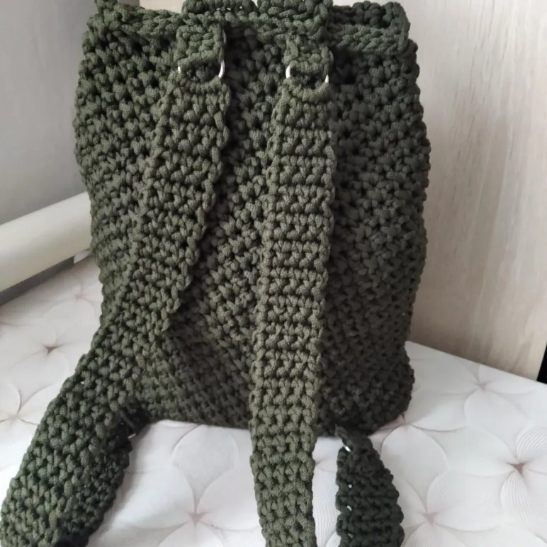 Рюкзак вязаный