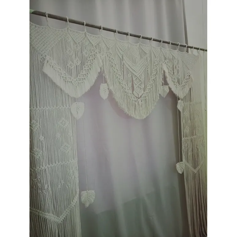 Штора макраме с листьями