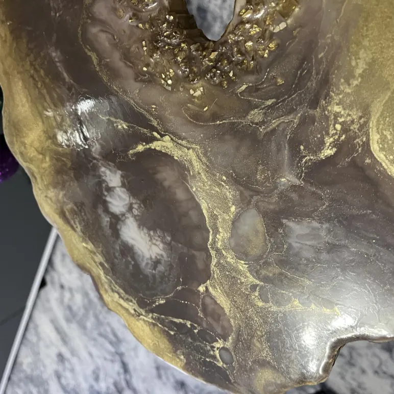 Журнальный кофейный столик из эпоксидной смолы