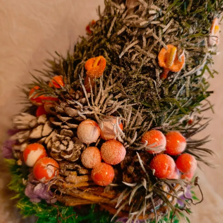 Елка декоративная - зимняя сказка