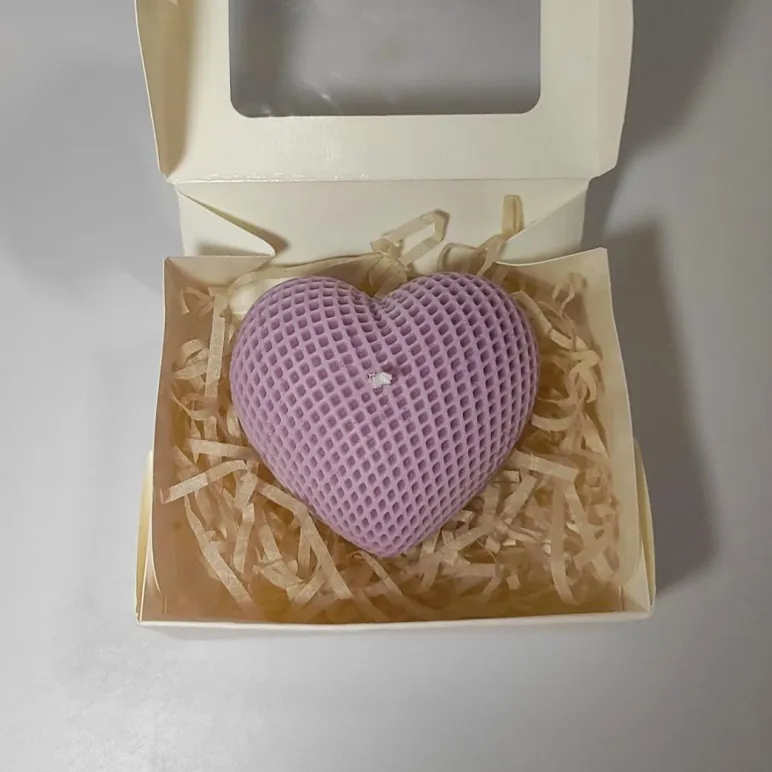 Свеча ручной работы "Сердце" ароматическая