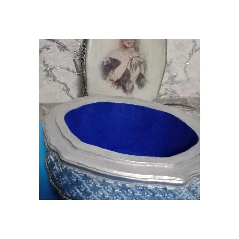 Шкатулка" Муза"