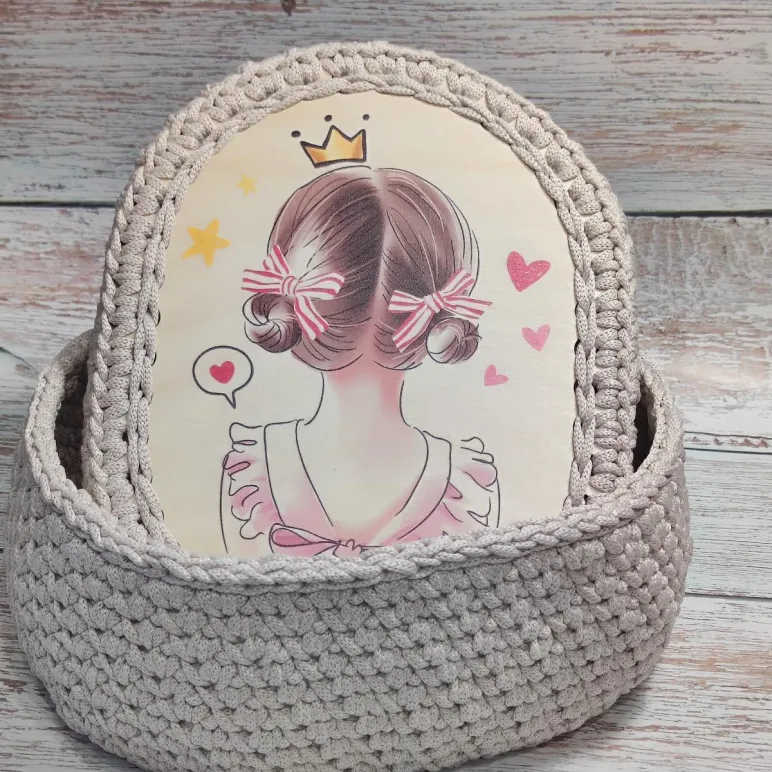 Корзина вязаная