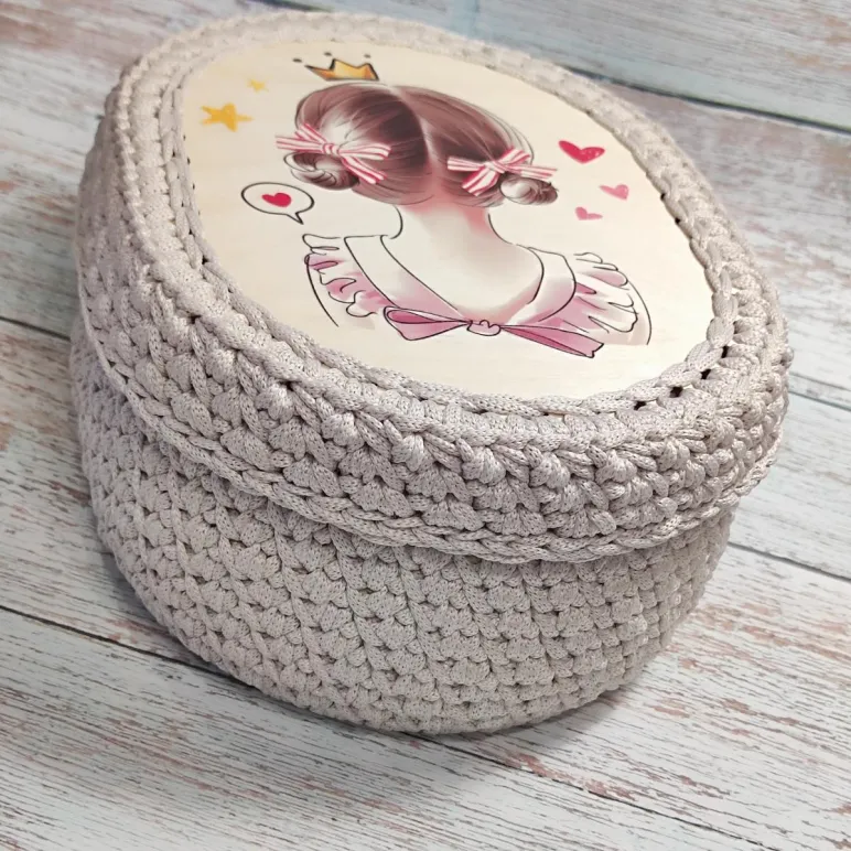 Корзина вязаная