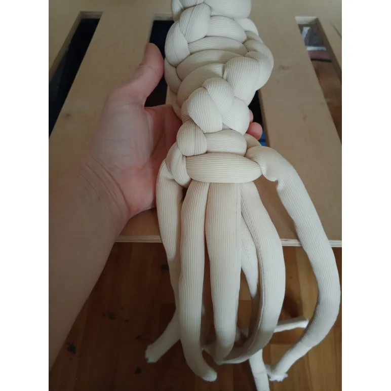 Массивные крученые узлы макраме