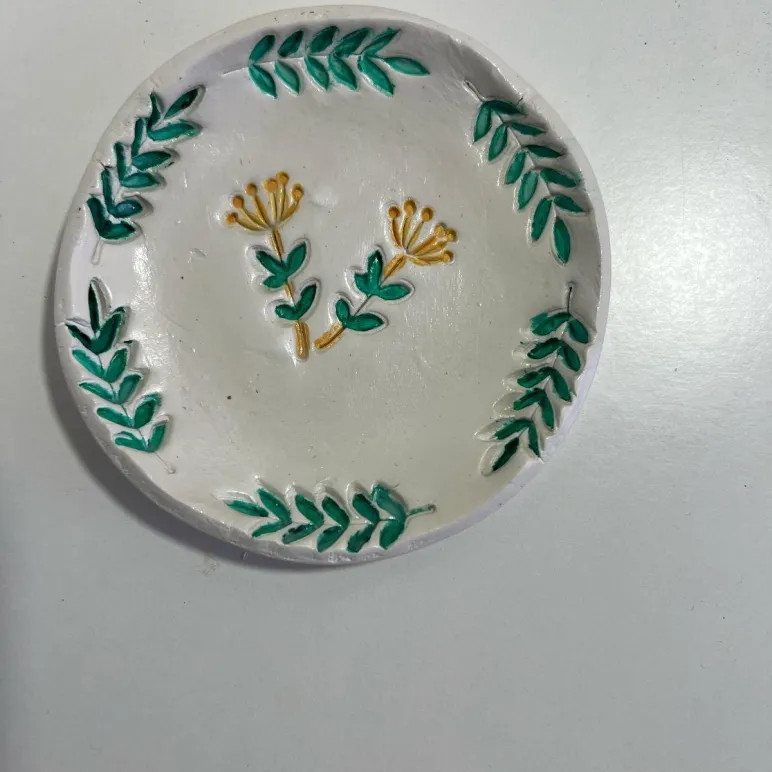 Глиняная тарелочка для украшений в ассортименте