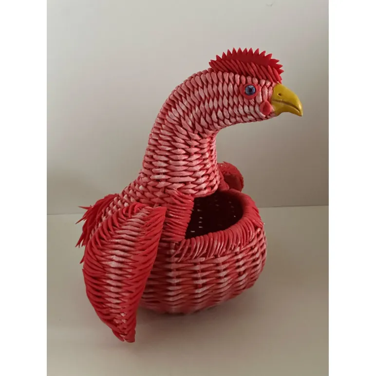 Корзинка из бумажной лозы курочка красная