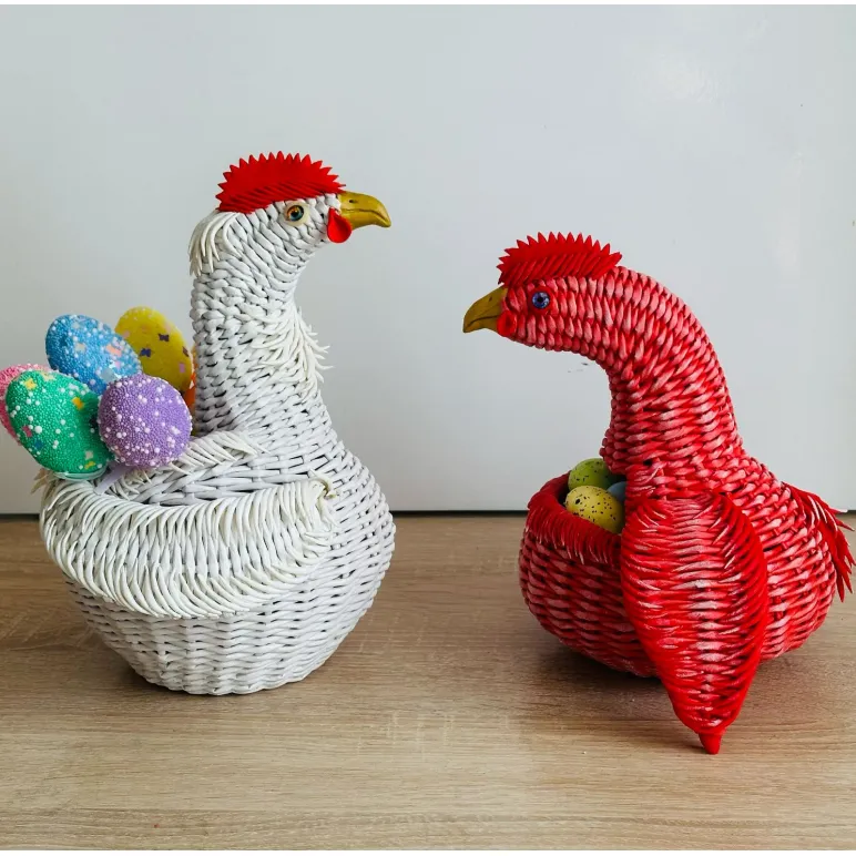 Корзинка из бумажной лозы курочка красная