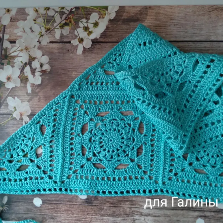 Косынка вязаная летняя