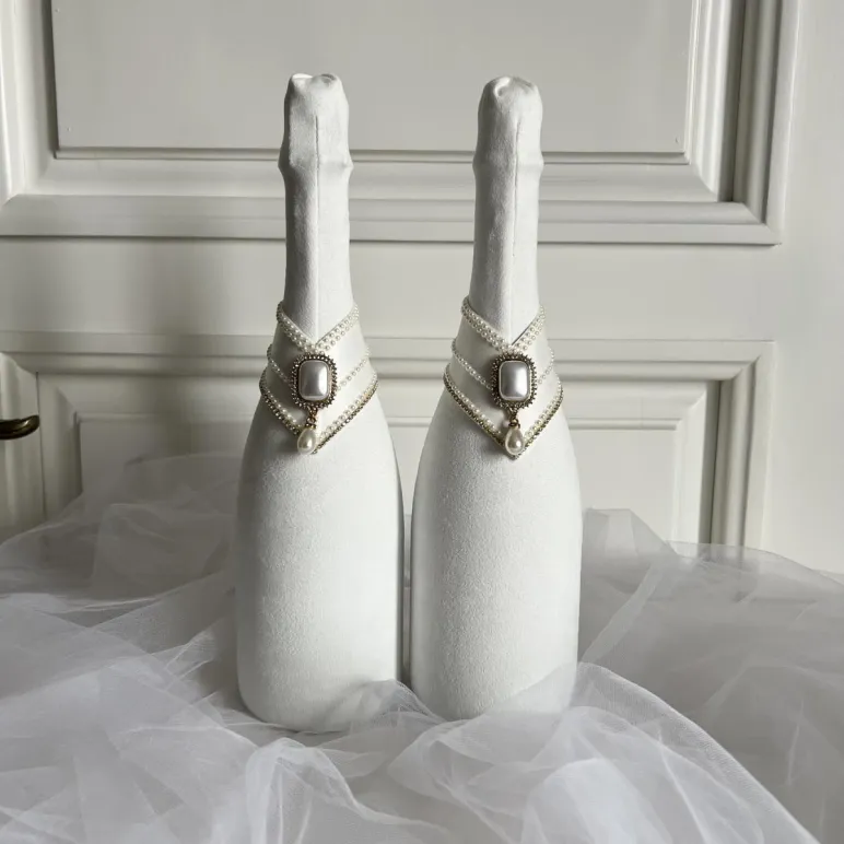 Свадебные чехлы на шампанское