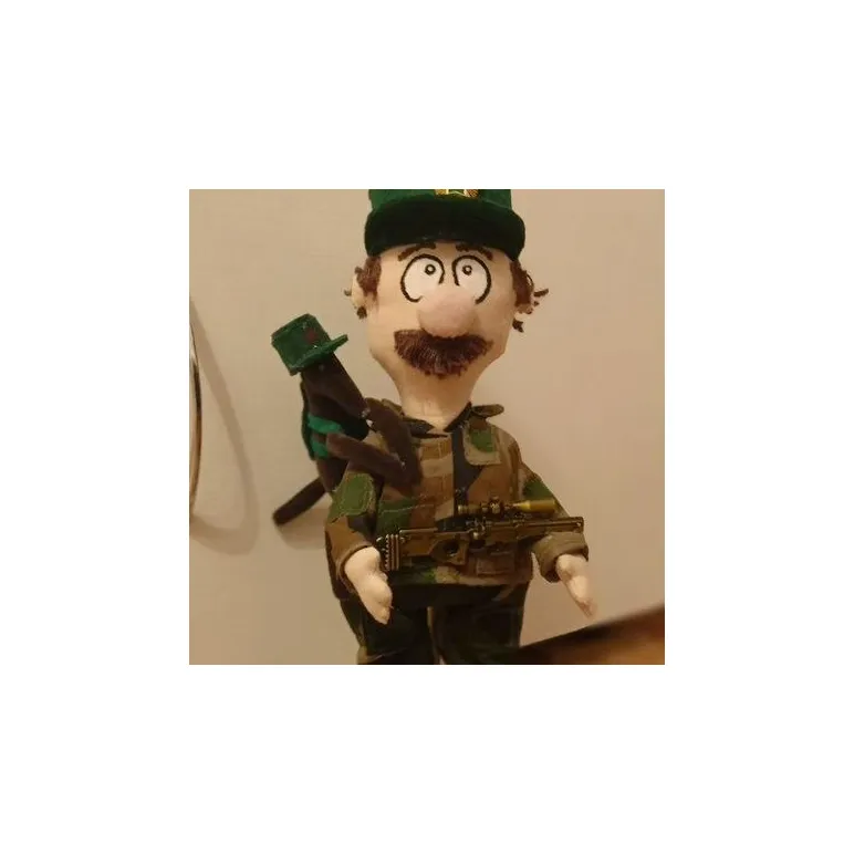 Кукла солдат с собакой