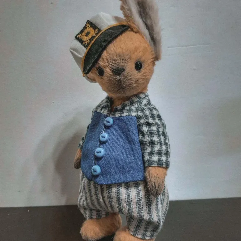 Мягкая игрушка Зайка в технике тедди