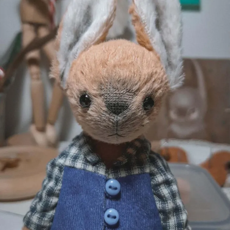 Мягкая игрушка Зайка в технике тедди