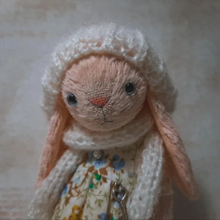 Мягкая игрушка Зайка в технике тедди