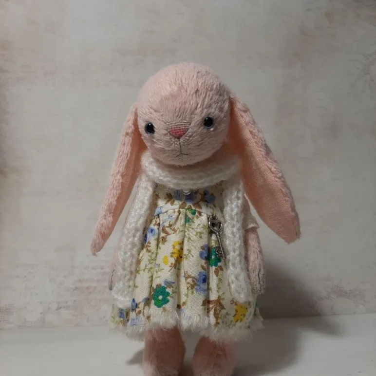 Мягкая игрушка Зайка в технике тедди