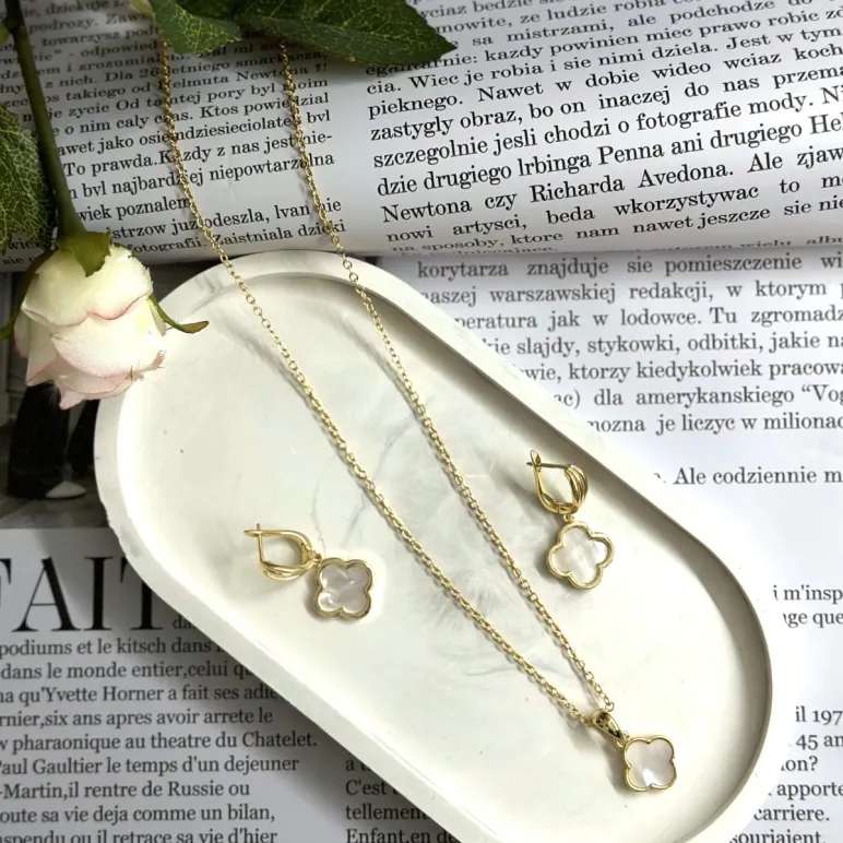 Комплект украшений ,клевер.