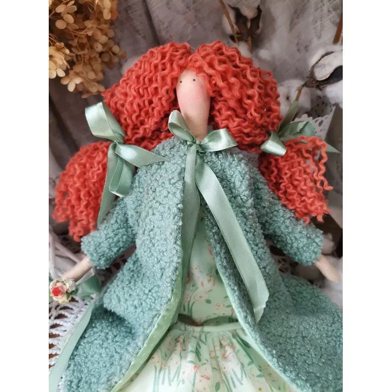 Кукла тильда в пальто Наталия. Текстильные куклы ручной работы