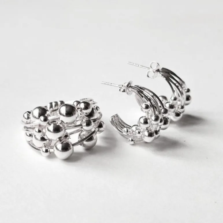 Серьги и кольцо из серебра с шариками