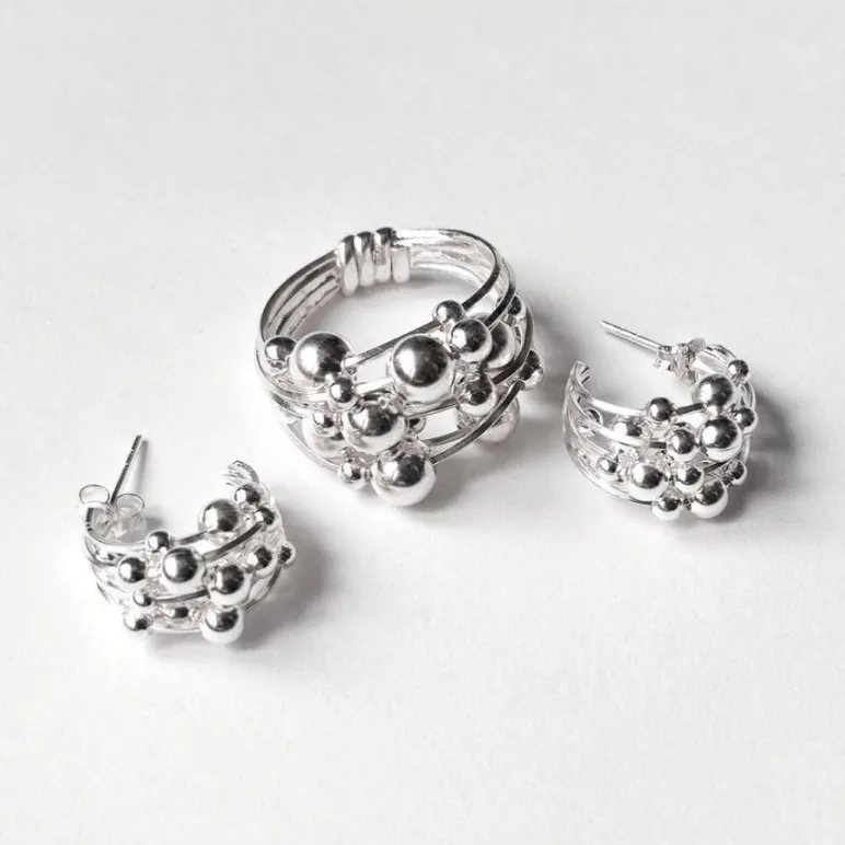 Серьги и кольцо из серебра с шариками