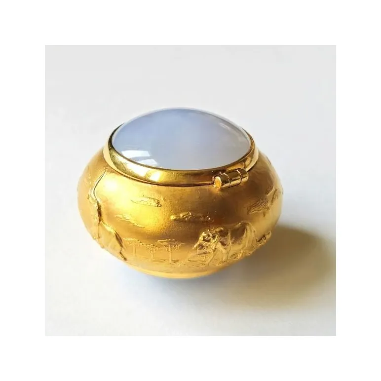 Карманная пепельница - таблетница из серебра с позолотой и халцедоном