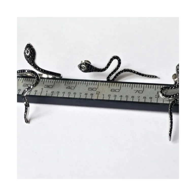 Серьги и кольцо из серебра с черной шпинелью "Змеи"