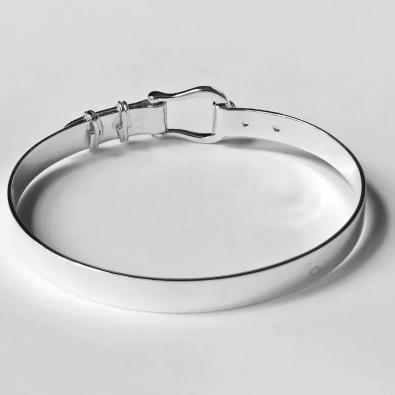 Браслет жесткий из серебра "Ремешок"