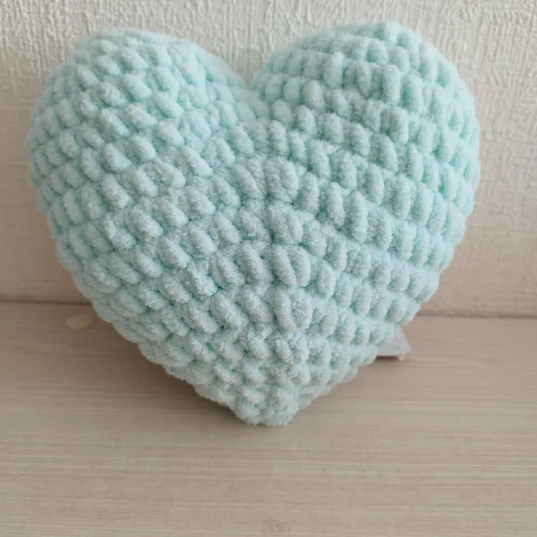 Подушка плюшевая