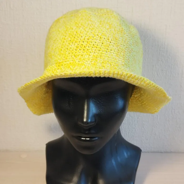 Панама летняя вязаная крючком