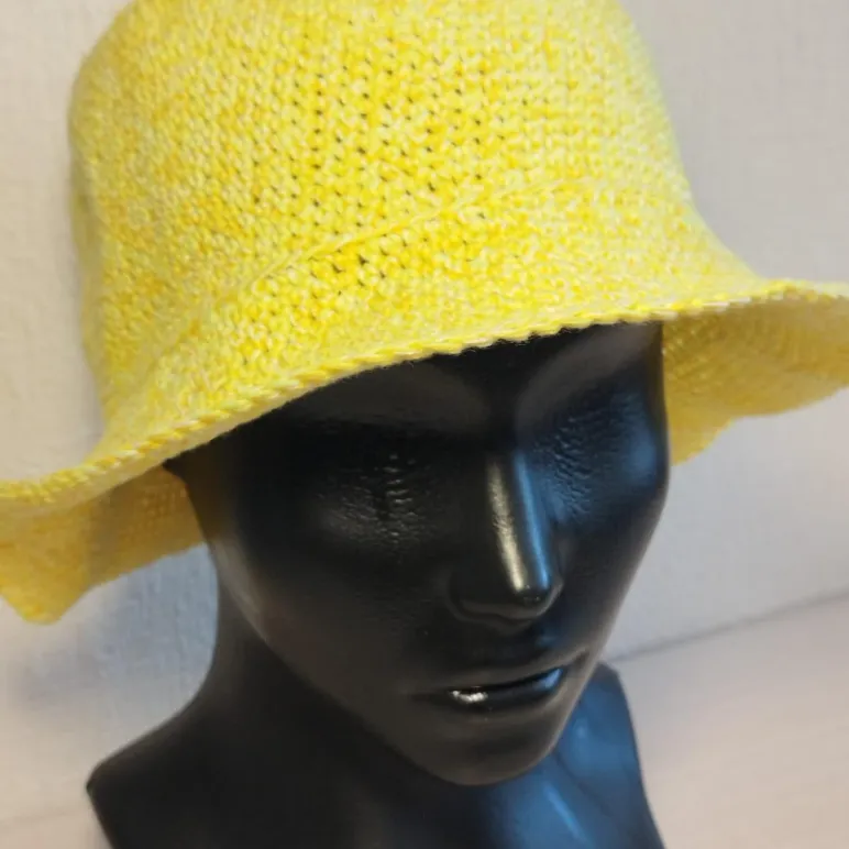 Панама летняя вязаная крючком