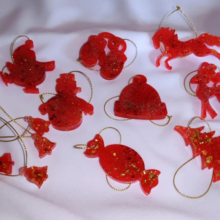 Набор игрушек из эпоксидной смолы