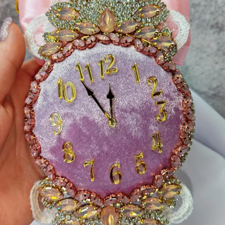 Елочная игрушка "Часики"