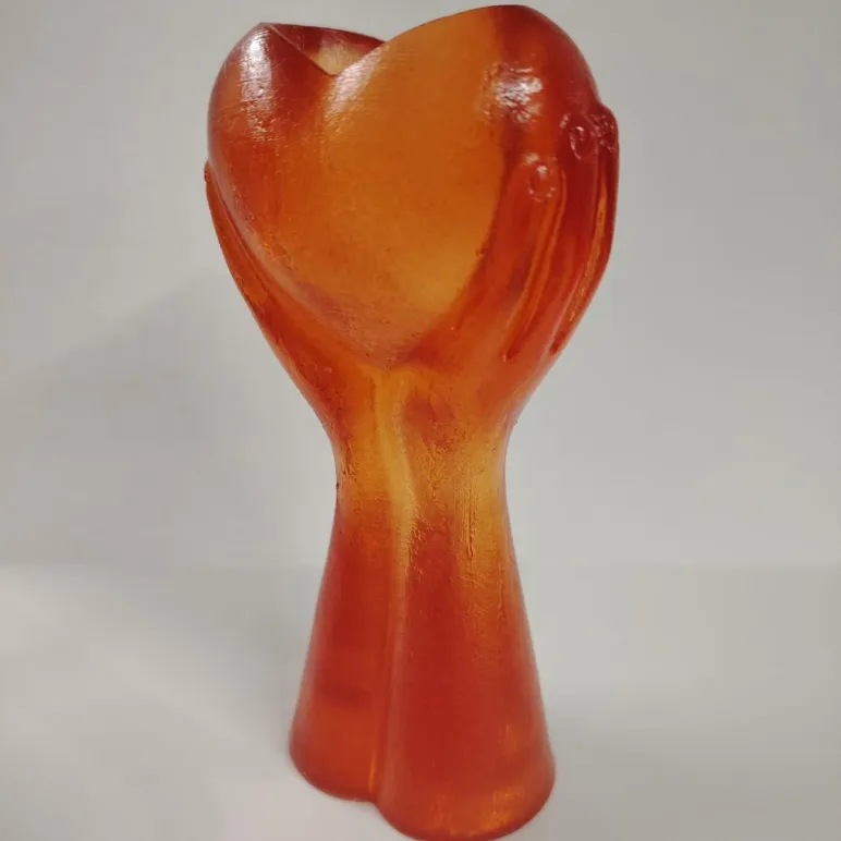 ВАЗОЧКА СЕРДЦЕ В РУКАХ вазочка Сердце в руках