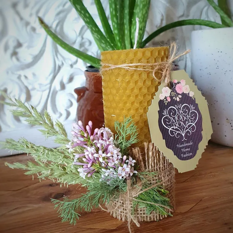 Натуральные восковые свечи "СОТЫ"