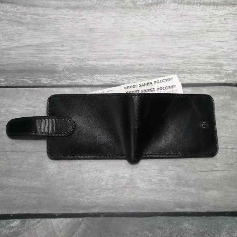 Мужское портмане из натуральной кожи.