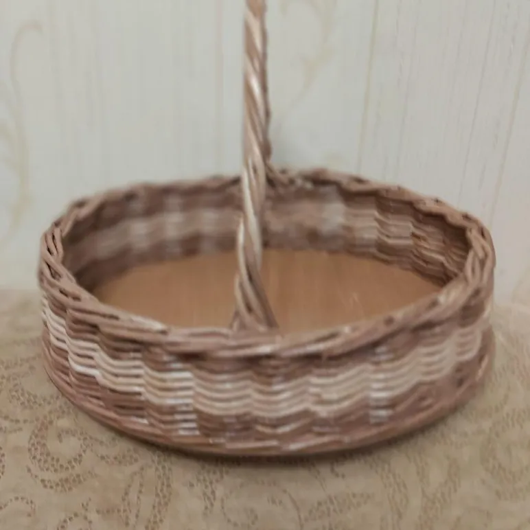 Корзина плетеная