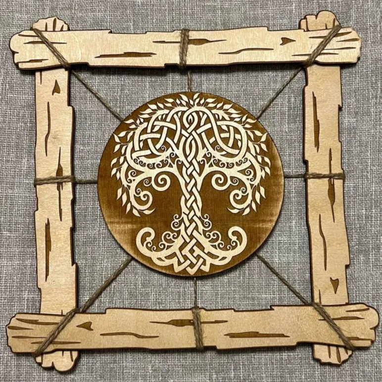 Славянский оберег — панно из дерева