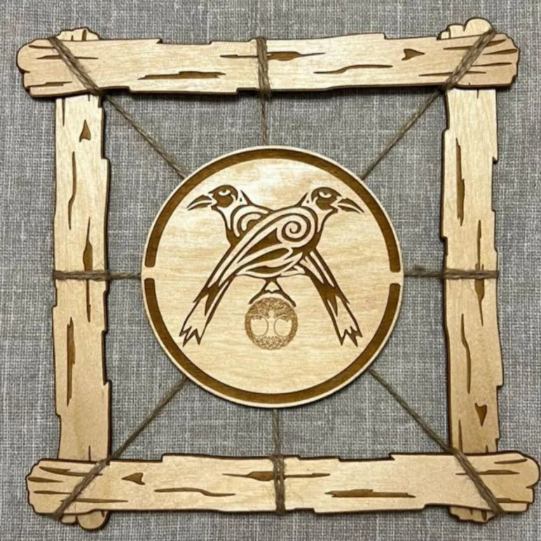 Славянский оберег — панно из дерева