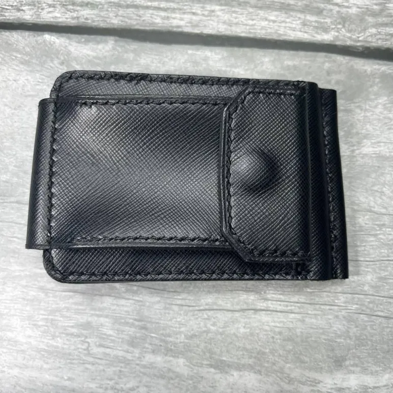 Кожаный зажим для купюр с монетницей