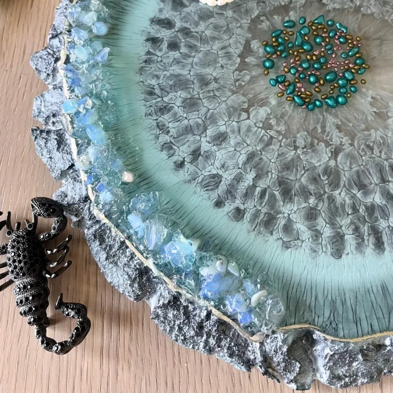 поднос декоративный ручной работы