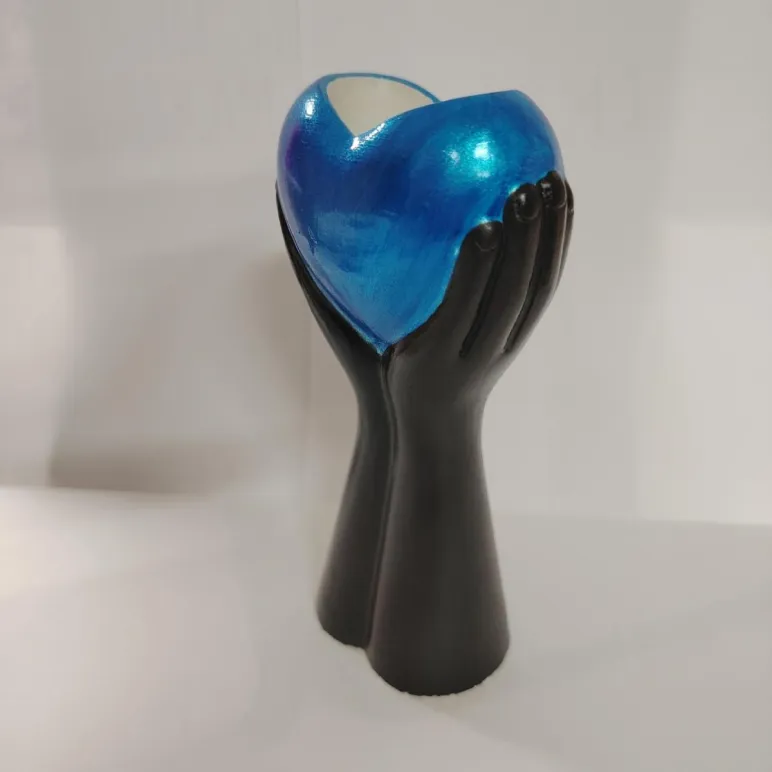 ВАЗОЧКА СЕРДЦЕ В РУКАХ вазочка Сердце в руках