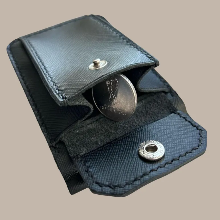 Кожаный зажим для купюр с монетницей