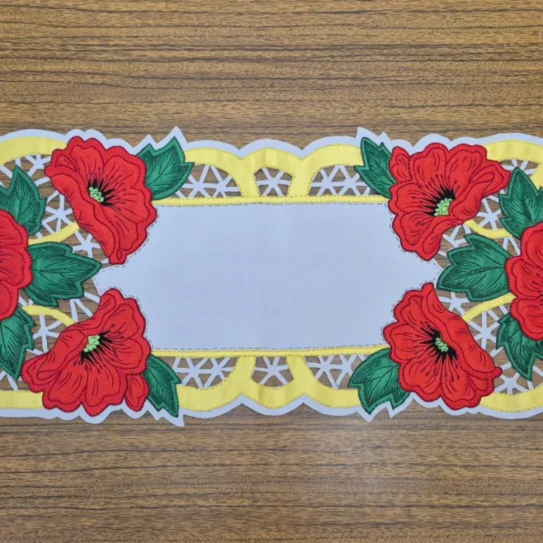 Салфетка "Дорожка с маками", создана методом гильоширования. Ручная работа